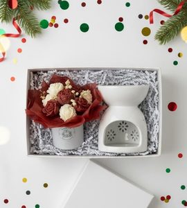 Products: Wax melt bouquet and Wax melt burner Gift Box - EcoWick
