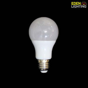E27 Light Bulbs: E27 LED 7W Half