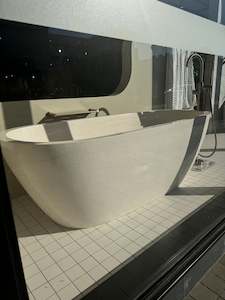 Outlet: Eden Stone Display Bath - White/Cream