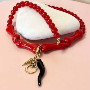 Jewellery: Red Glass & Bone Beaded Necklace