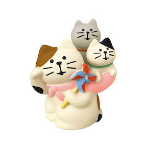Collectable Figurine - Family Harmonious Beckoning Cat