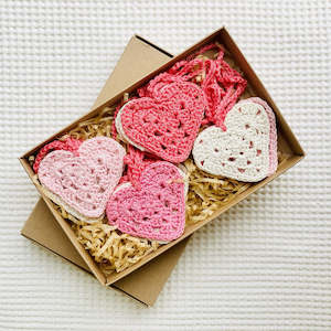 Dodars: Heart Bunting -Pinks