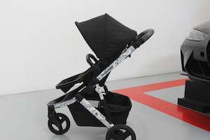 Pre Loved: Oscar M2 with Wrap - Kayla Keyes