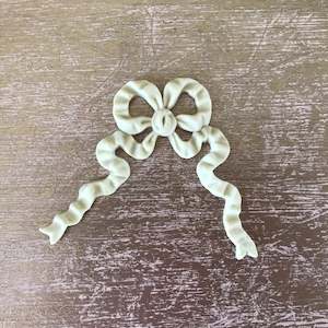 Bows: B12 - Ribbon Bow