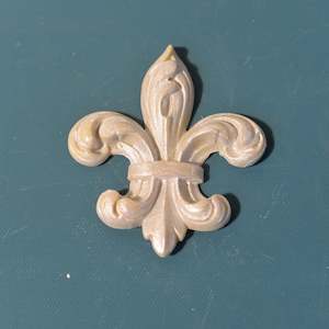 Rosettes: FDL 4  - Fleur-de-lis