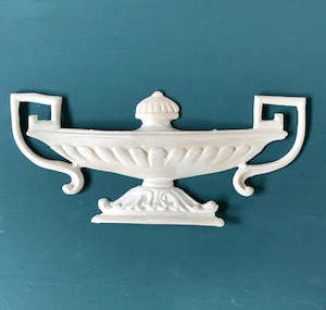 Rosettes: R90 - Balmoral Urn