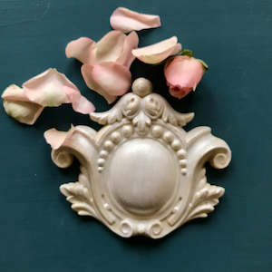Rosettes: R77 - Neoclassical Rosette