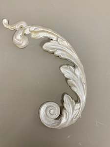 SC47 - Large Leaf Scroll