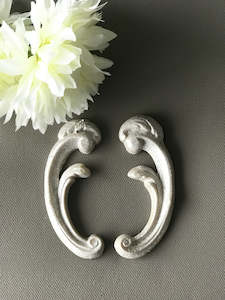 SC8 - Small Headed Scroll