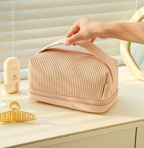 Large Capacity Cosmetic Case