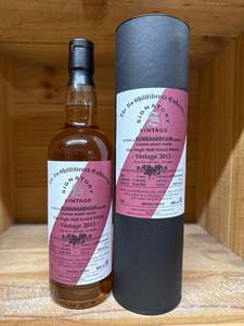 Bunnahabhain Staoisha Pinot Noir Cask Finish 'Signatory' 2013 9 Year Old Whisky