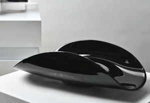 Sculptural Ripple Black Fruit Plate