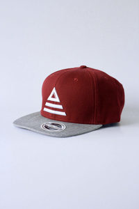 Products: legacy – burgundy/grey SnapBack base ball cap [CLEARANCE] – Elevatefitnezz