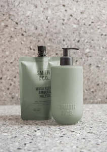 Goodforyouandtheplanet: Smith & Co. Wash Refill 400ml | Amber & Freesia