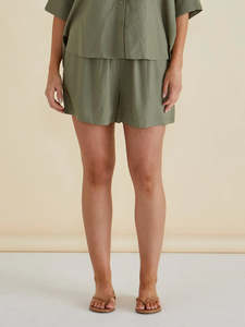 Clothing Betty: Betty Basics Sierra Shorts | Olive