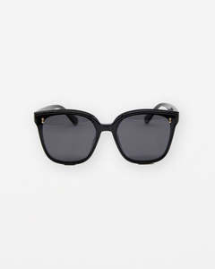 Jewellery Accessories: Stella + Gemma Lola Polarised Sunglasses | Black