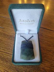 Jaslin Greenstone - Wide Toki Necklace 45mm