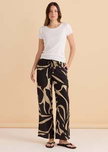 Betty Basics Sutton Relax Pant | Monochrome Floral