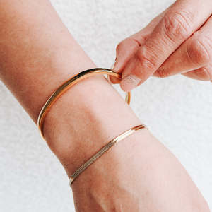 Jewellery Accessories Jewellery: Katy B Small Oval Bangle
