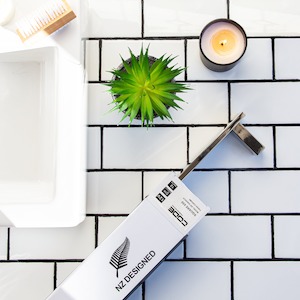 Heated Single Bar Towel Rails: CODE CUBE SQUARE SINGLE BARS 650MM RANGE