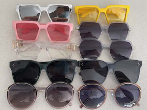 Accessories: Sunglasses SG201