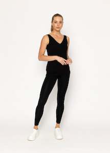 Essentials: Freya Leggings