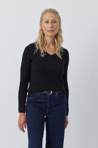 Best Sellers: Essential Cashmere V Sweater - Black