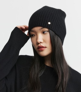 Baby Cashmere: Baby Cashmere Beanie - Black