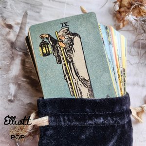 Altar • Elliott Pop Crystals, Tarot + Oracle and Spiritual Delights