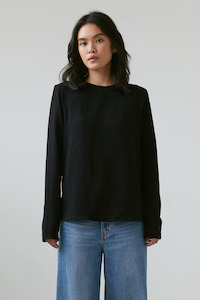 Universal LS Blouse in Black