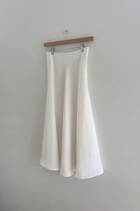 Ellisxarchivesale25: Sale - Drape Skirt in Ivory