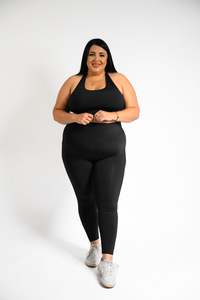 Embrace: LuxeFit Tight 7/8 - Black