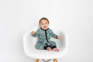 Pepi Onesies: Pēpi Onesie - Forest Green