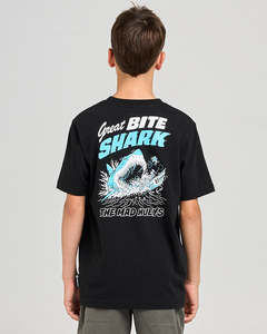 The Mad Hueys GREAT BITE SHARK | YOUTH SS TEE