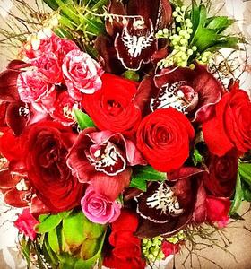 Romantic: Romantic Posy