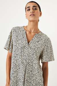 Dresses 1: Garcia - Snow Leopard Print SS Dress - Black