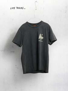 Nudie Jeans Co: Nudie - Roy Pale Tracks Tee - Antracite