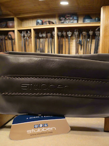 Girth: Stubben leather Girth