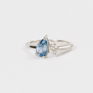 Engagement Rings: Sapphire and Diamond Toi et Moi