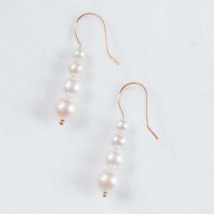 Pearl: Tapered Pearl Hooks