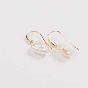 Pearl: Keshi Pearl Hooks