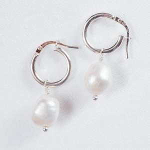 Pearl: Pearl Danglers