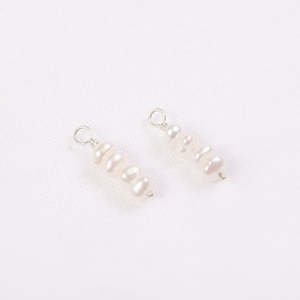 Pearl: Four Pearl Dangler