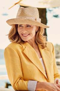 Canopy Bay By Deborah Hutton: Canopy Bay by Deborah Hutton - Stacey Fedora