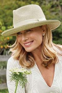 Products: Canopy Bay by Deborah Hutton - Banksia Fedora