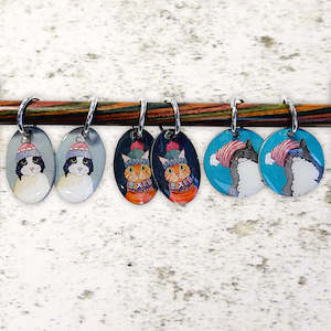 Frontpage: Cats in Hats Knitting Stitch Markers (Set of 6)