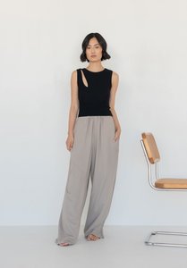 Knitwear Essentials: Knit Top with Asymmetrical Keyhole