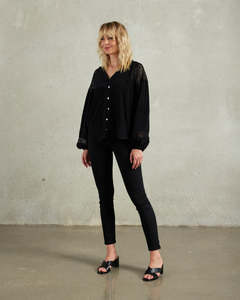 Autumn 2023: Regan Top - Black