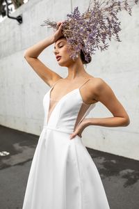 Hera Couture – Camellia