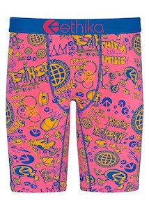 Familie Worldwide Staple